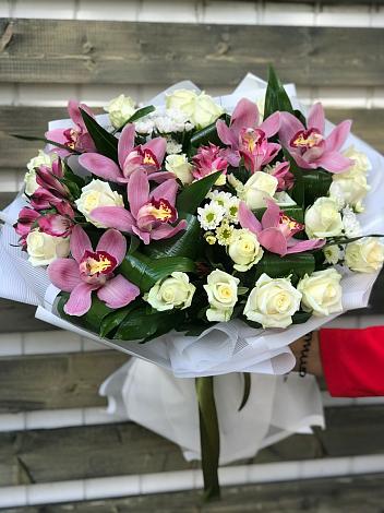 Букет цветов из: Розы и Хризантемы в Сторожевой