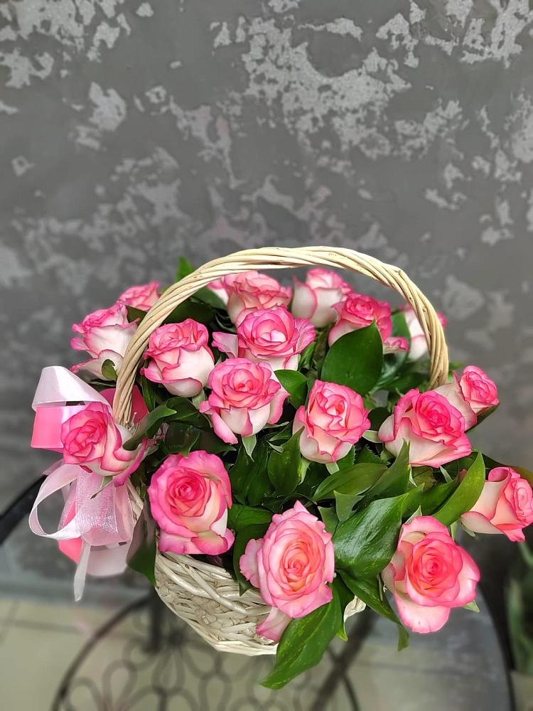 Цветочная композиция из Розы в корзине в Сторожевой