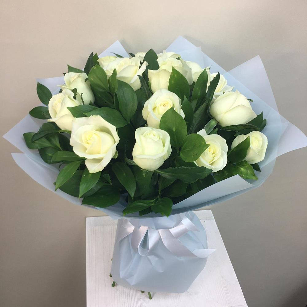 Букет 15 Белых роз Проуд в Сторожевой