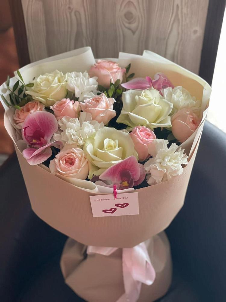 Букет цветов из: Орхидеи, Розы и Гвоздики в Сторожевой