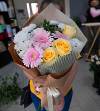 Букет цветов из:  Герберы, Розы и Хризантемы в Сторожевой