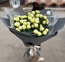 Букет Белые кустовые розы Солинеро в Сторожевой