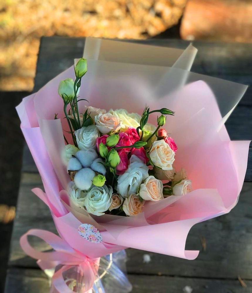 Букет цветов из: Розы и Лизиантусы в Сторожевой