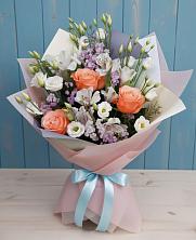 Букет цветов из:  Лизиантусы, Розы, Альстромерии и Гипсофила в Сторожевой